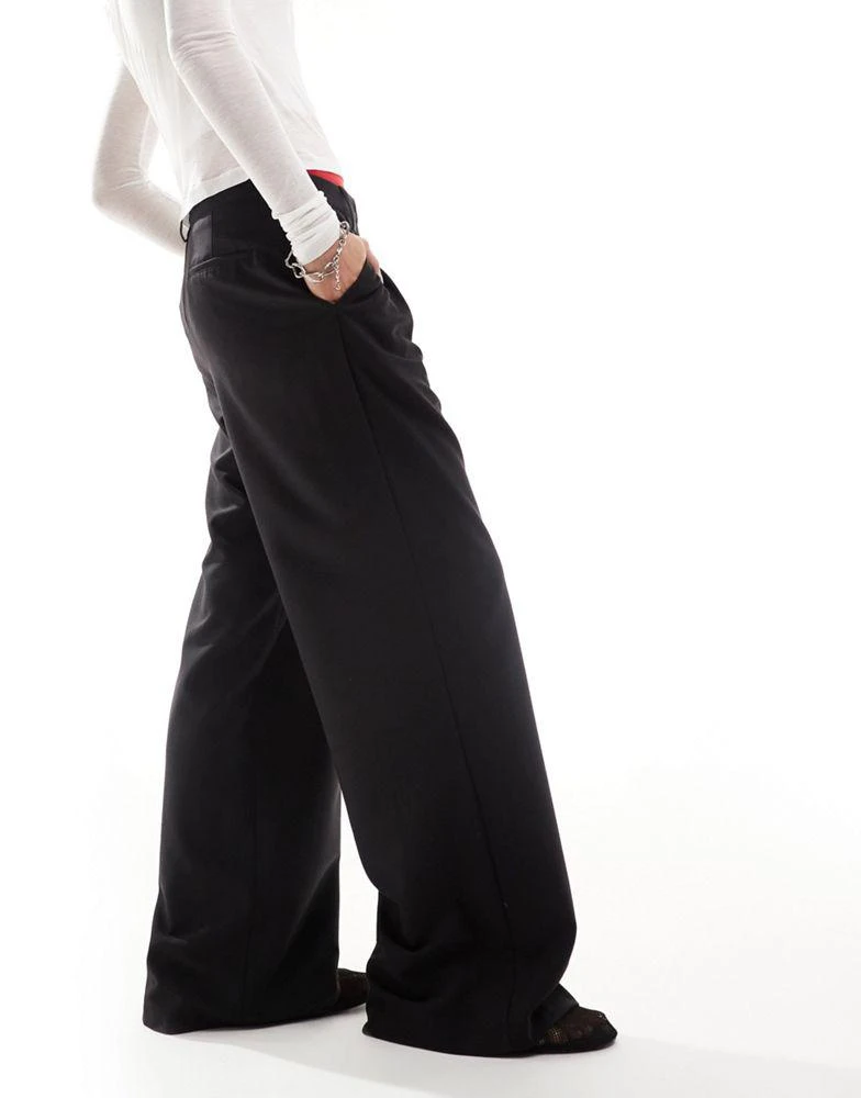 COLLUSION COLLUSION relaxed wide leg tailored trousers in black 2