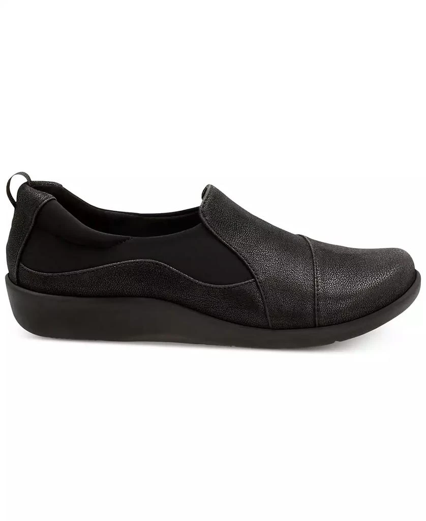Clarks Women's Cloudsteppers™ Sillian Paz Flats 2