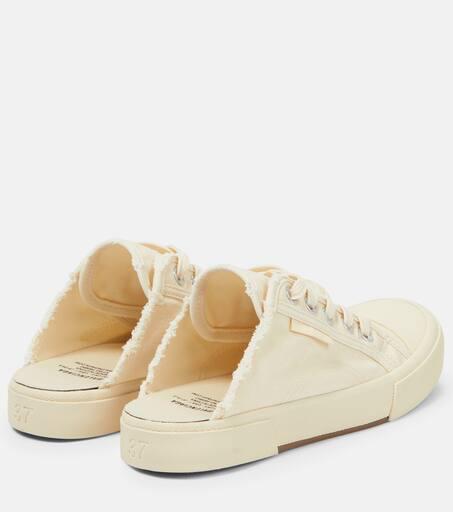 【BALENCIAGA】Paris distressed open-back sneakers White Paris distressed open-back sneakers in white - Balenciaga