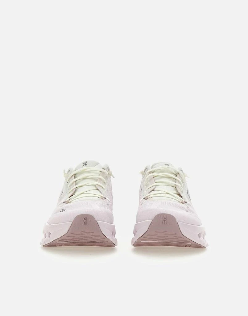 On “Cloudtilt” sneakers 5