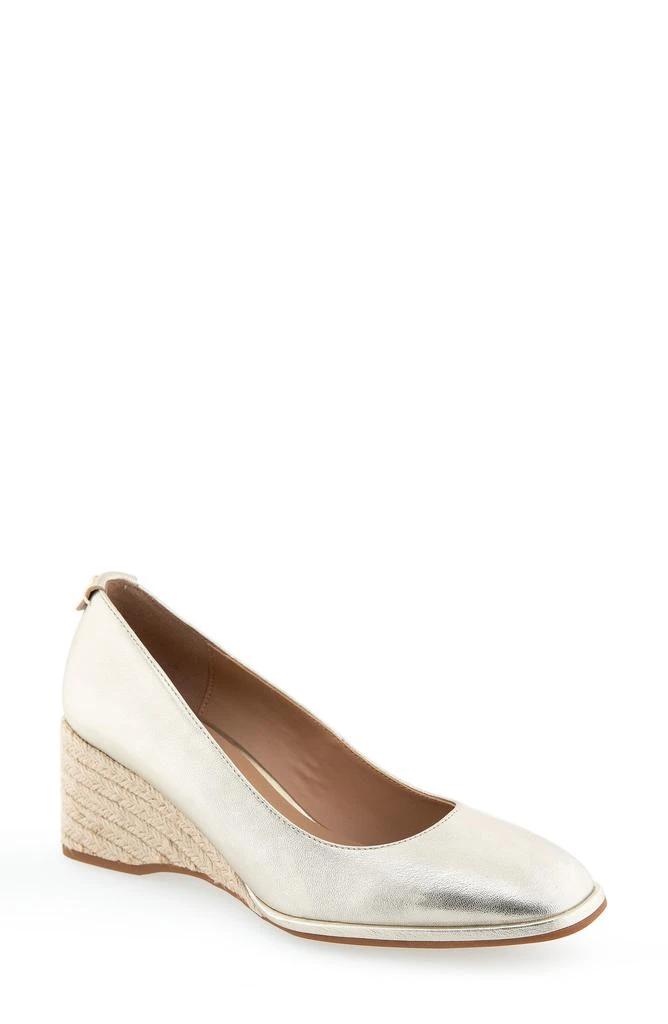 Aerosoles Aurora Wedge Pump 1