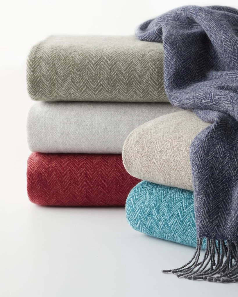 preivew Yoda Throw color