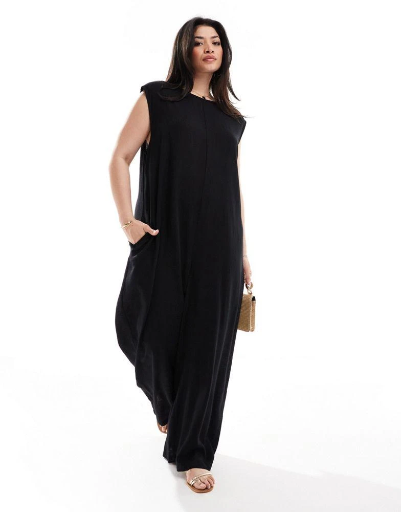 ASOS ASOS DESIGN Curve shoulder pad column wide leg jumpsuit in black 2