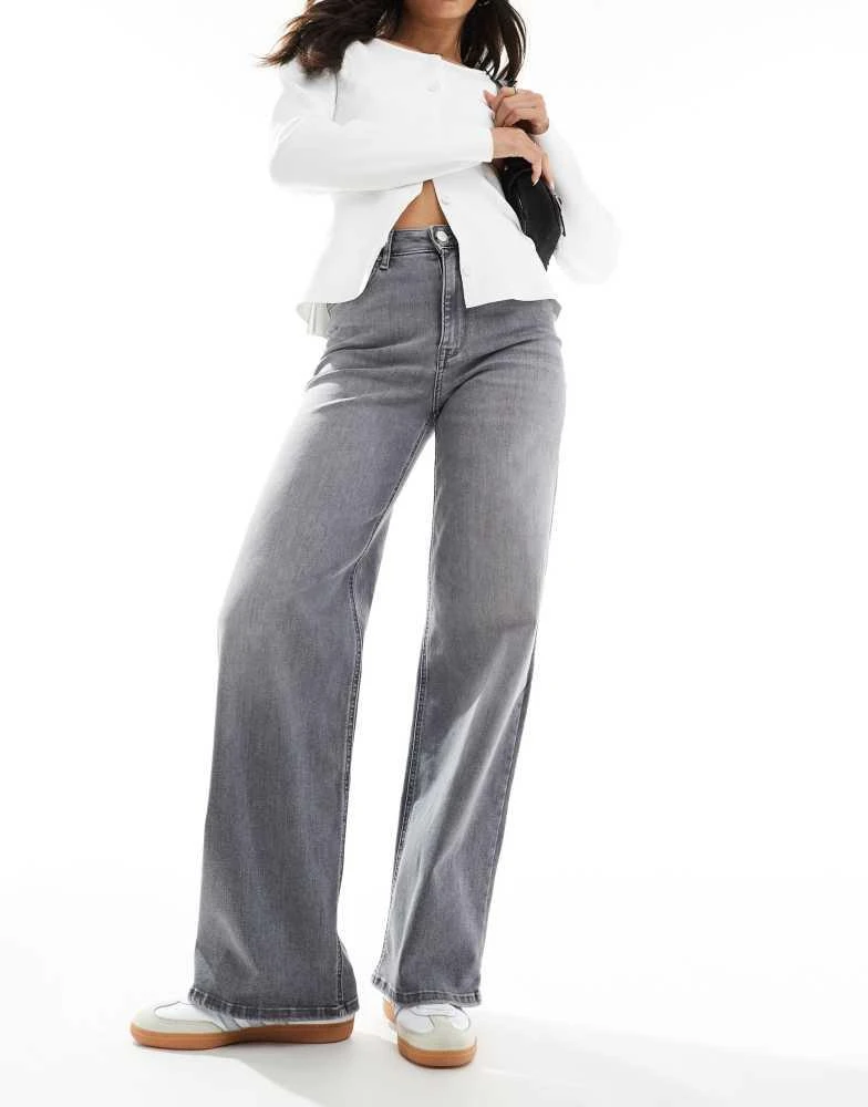 ONLY ONLY Madison high waist wide leg jeans in light grey 1
