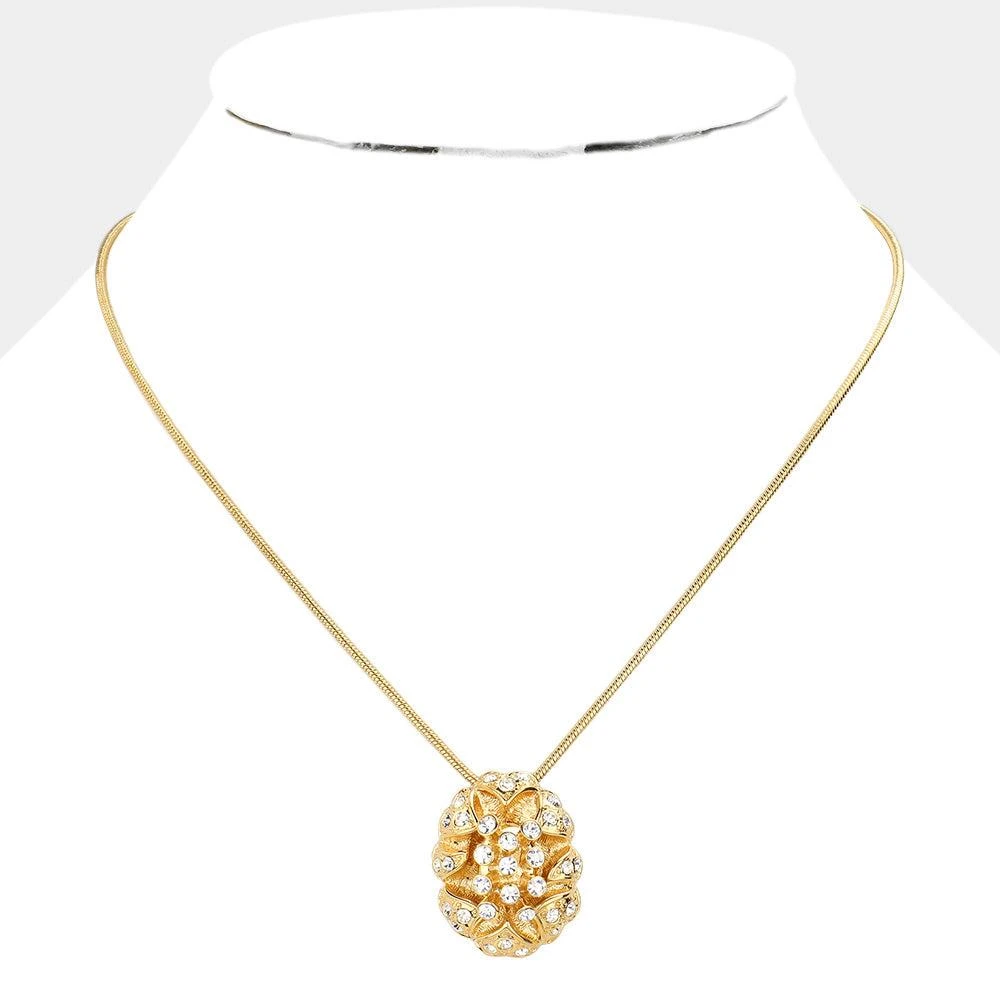 FASHNZFAB Crystal embellished oval pendant necklace 2