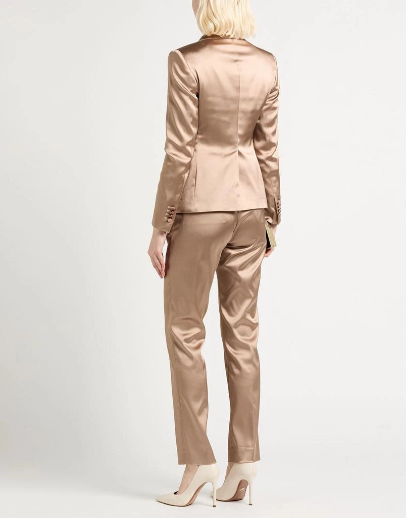 TAGLIATORE 02-05 Suits
Sets 3