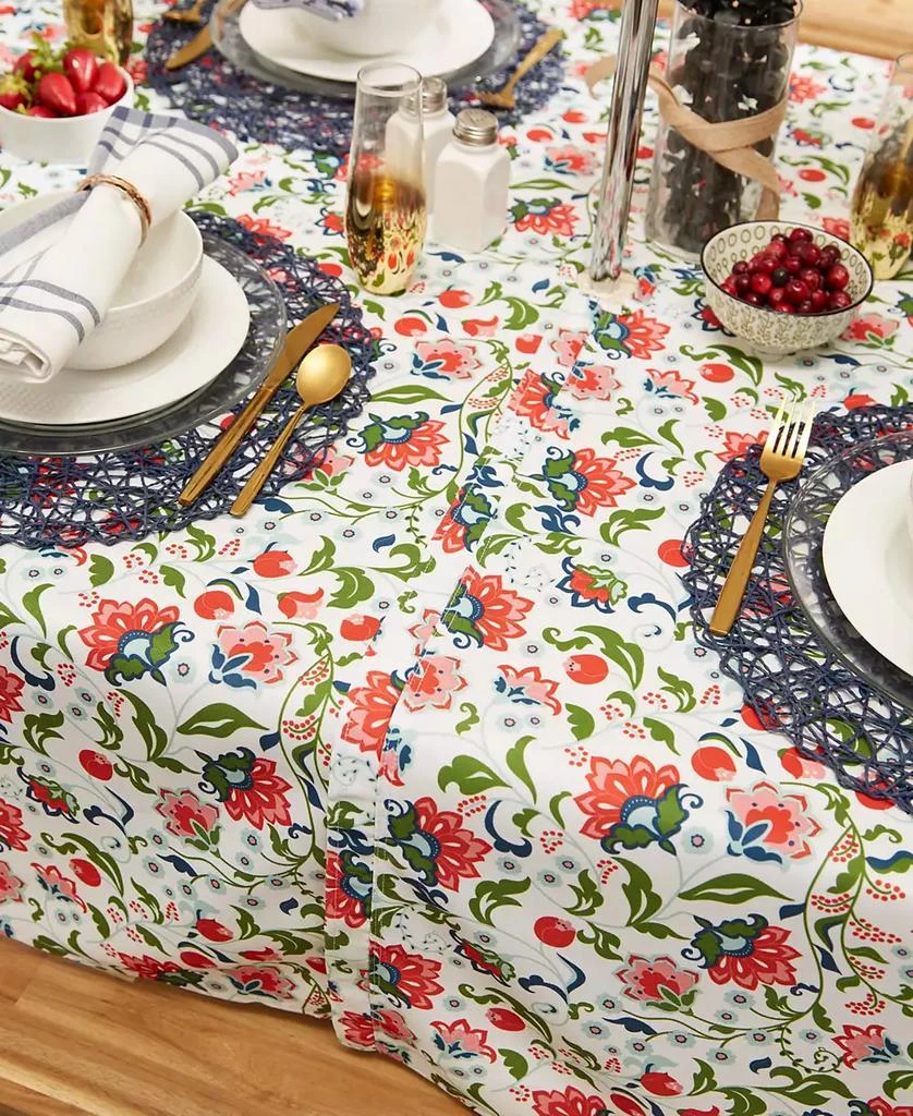 Design Imports Floral Print Outdoor Tablecloth with Zipper 60 Round 2