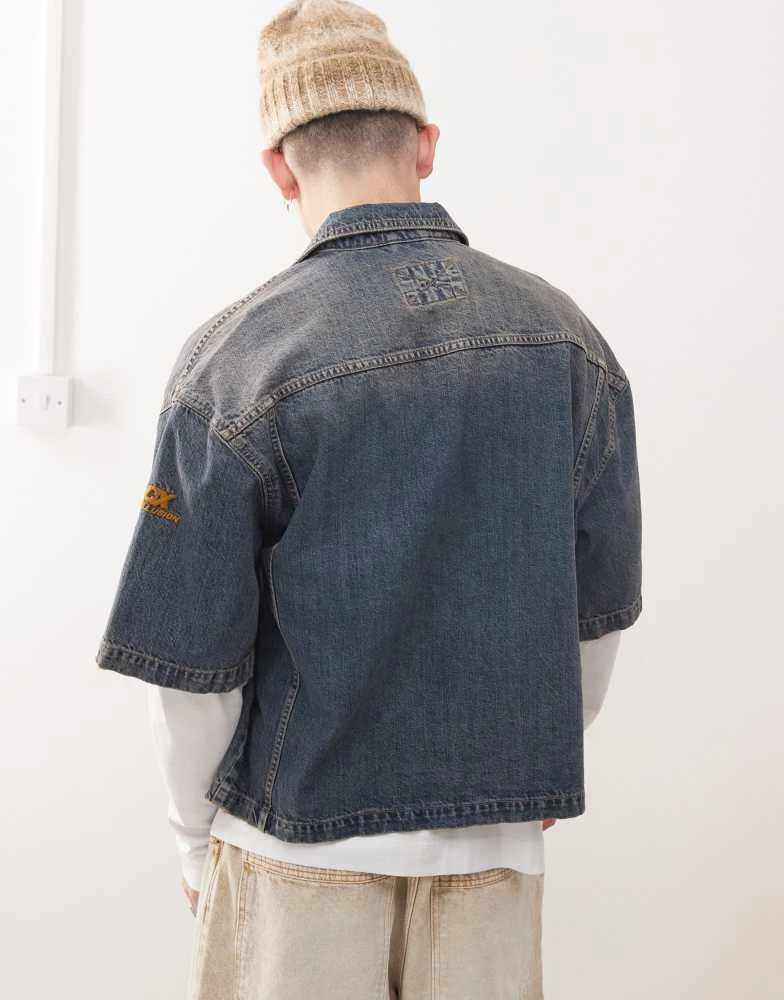 COLLUSION COLLUSION denim skate shirt in midwash 3
