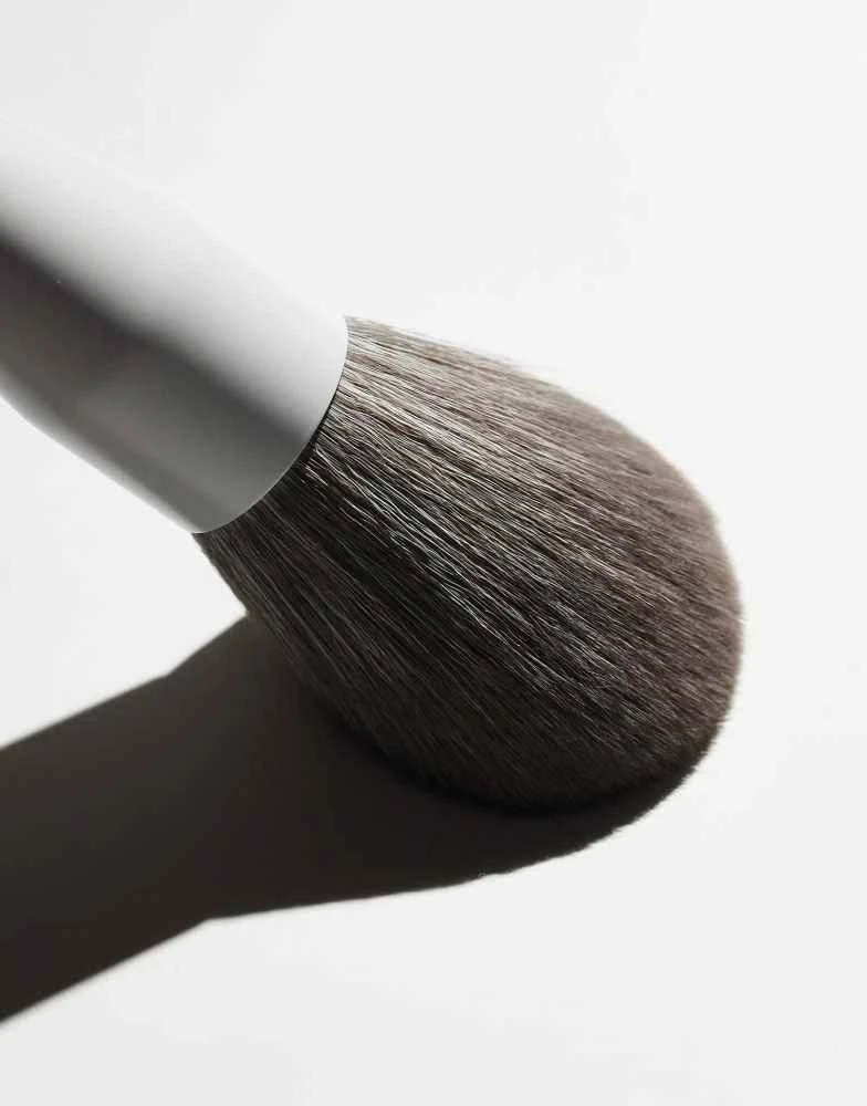 MORPHE Morphe M161 Large Rounded Powder Brush 2