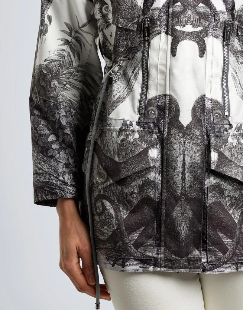 Burberry Patterned shirts
blouses 4