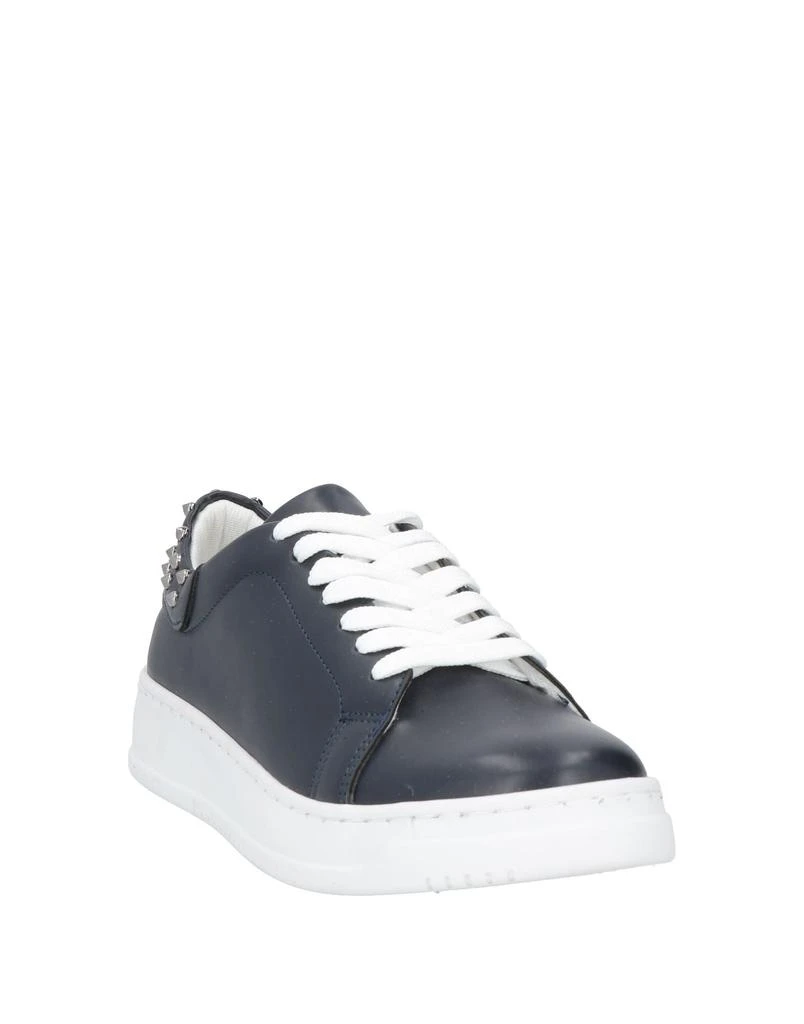TSD12 Sneakers 2