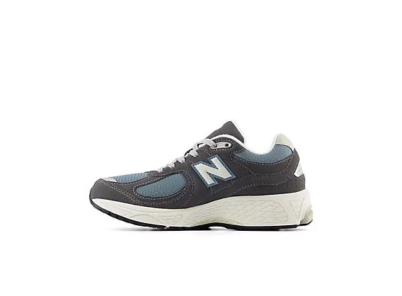 New Balance 2002 3