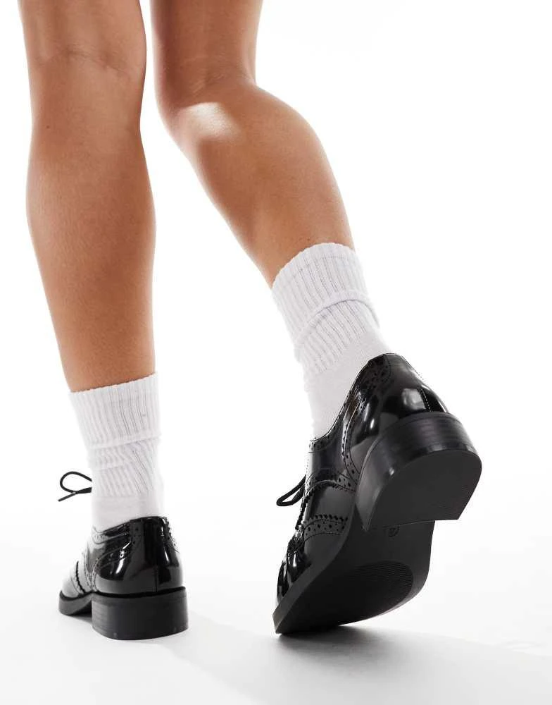 ASOS ASOS DESIGN Manny lace up flat shoes in black 4