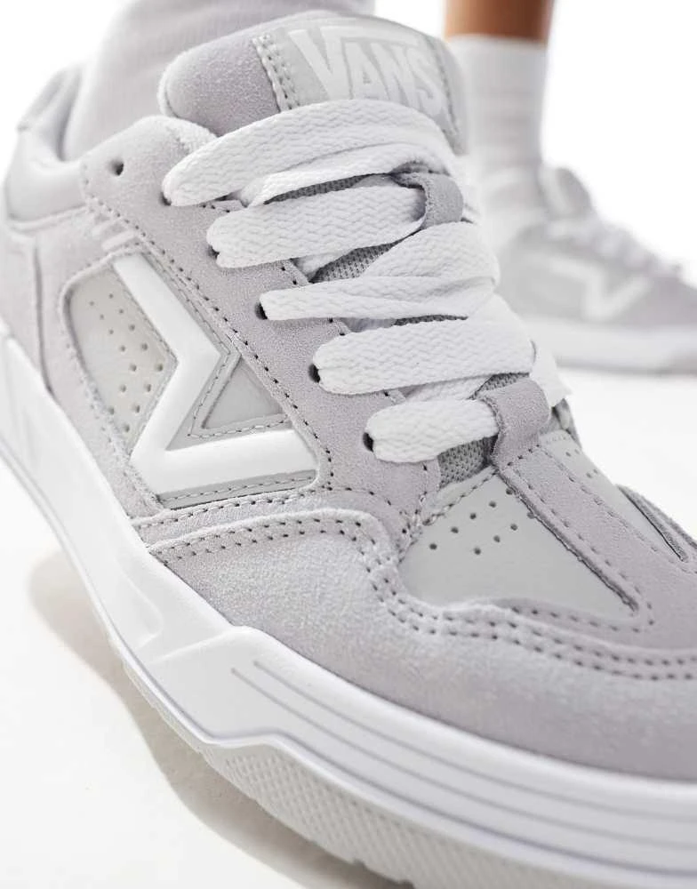 Vans Vans upland chunky suede trainers in grey 4