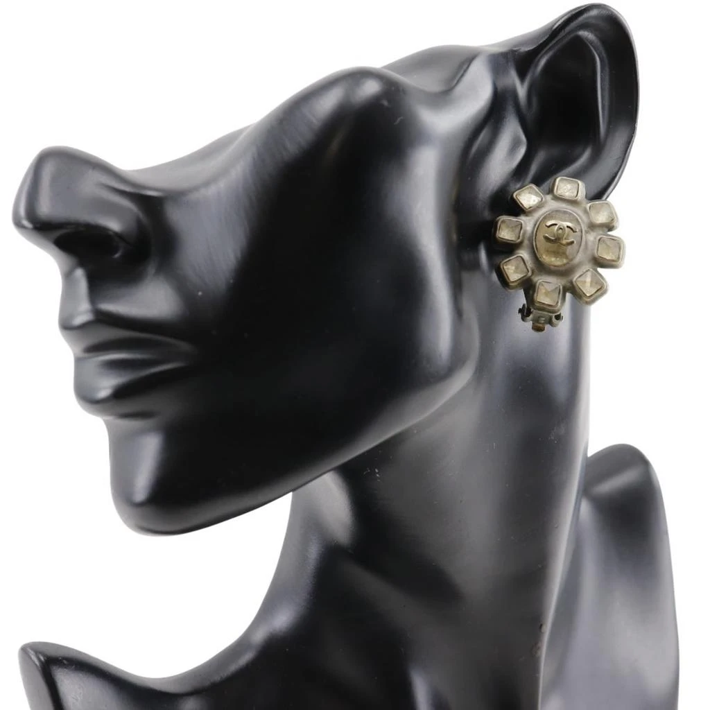 Chanel Metal Clip Earrings (Pre-Owned) 2