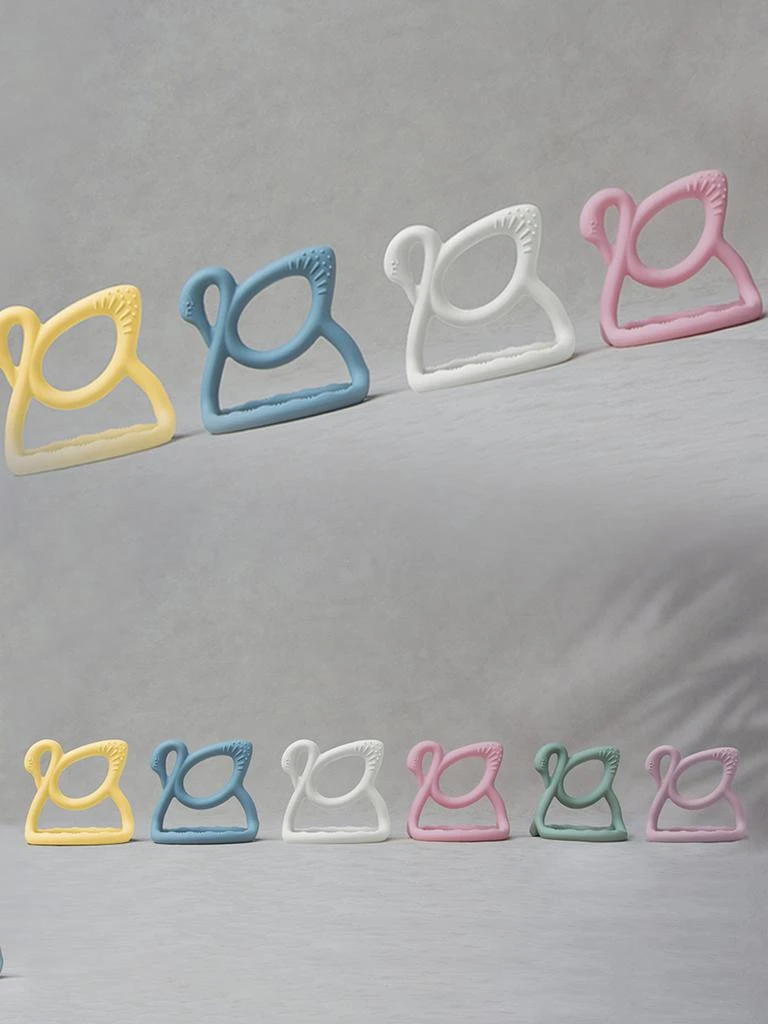 Bloom Bambini Bloom Bambini Baby Swan Teether in Pink 3