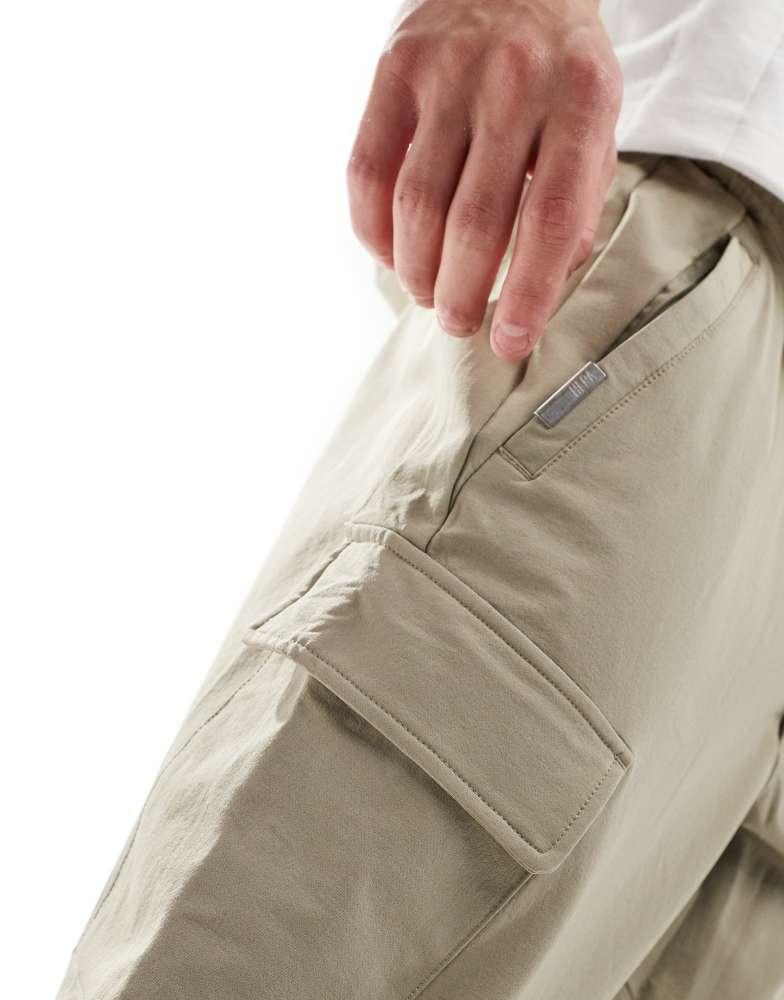 HERA Hera refined tech cargo in grey green