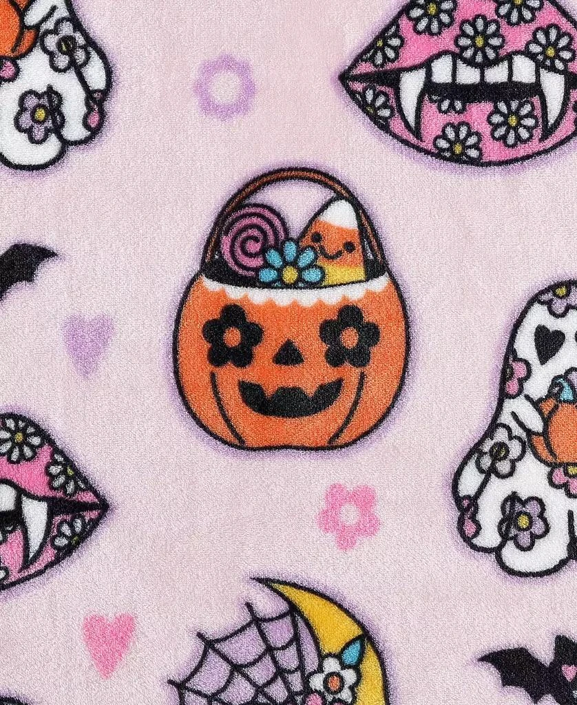Betsey Johnson Halloween Ultra Soft Plush Fleece Throw, 70" X 50" 4
