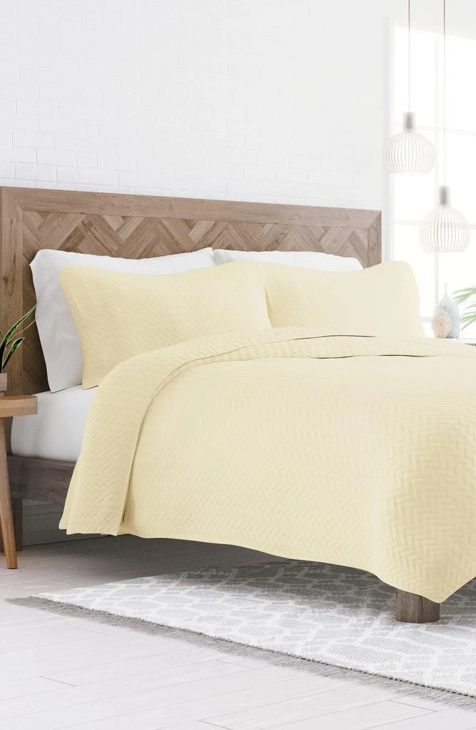 IENJOY HOME All Season Herringbone Stitch Down Alternative Quilt 
Sham Set 8