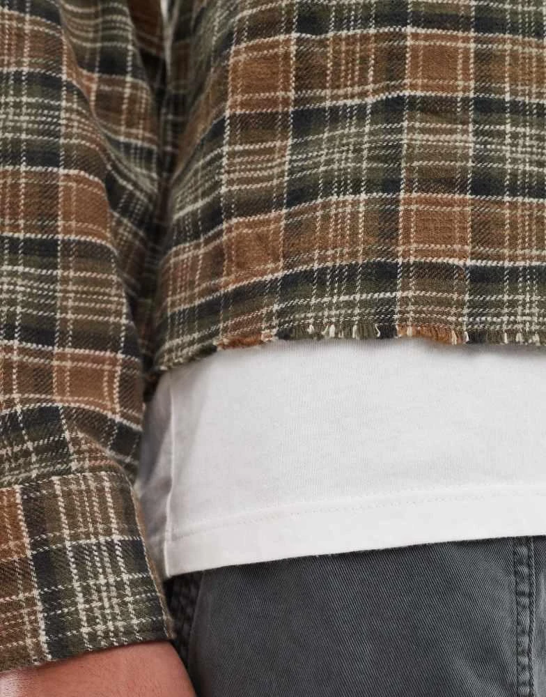Abercrombie & Fitch Abercrombie & Fitch cropped check slub flannel shirt in mid green 4