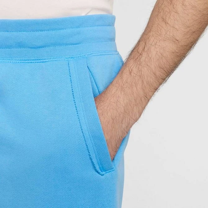 NIKE Men's Nike Club Alumni Graphic French Terry Shorts 5