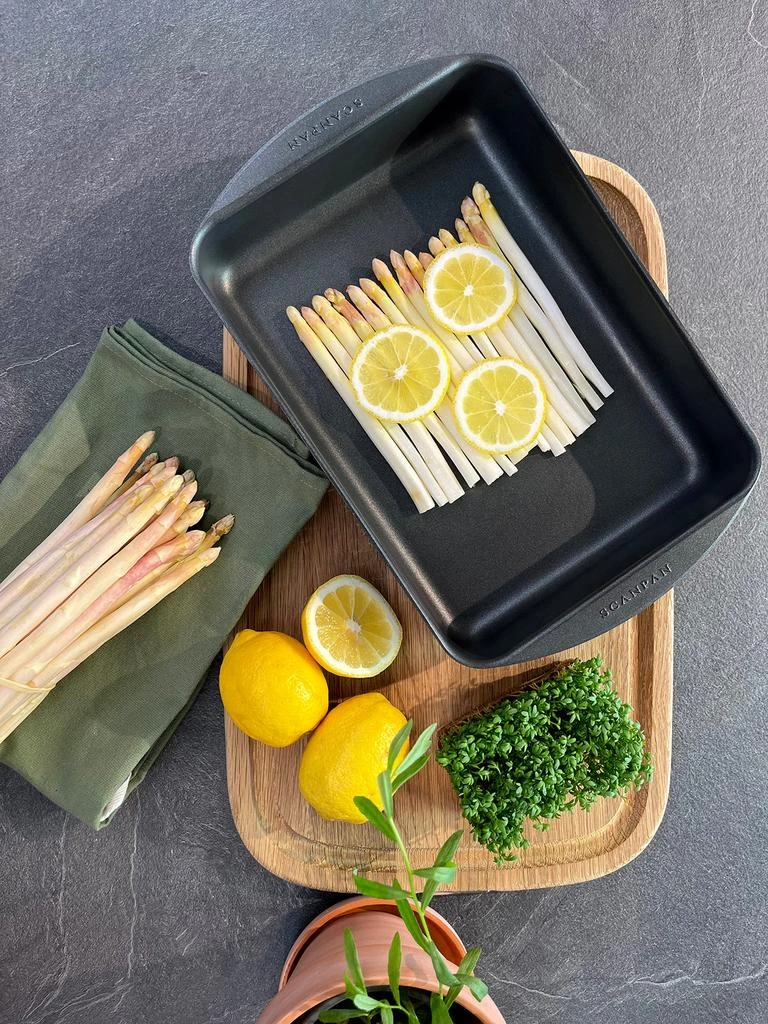 Scanpan Classic 17.5" x 12.5" Roasting Pan, 8.25 Qt. 3