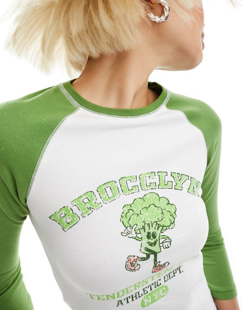 Daisy Street Daisy Street broccoli nyc raglan tee in white and green