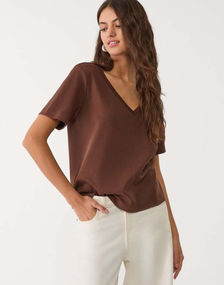 Stradivarius Stradivarius heavyweight regular fit t-shirt in brown