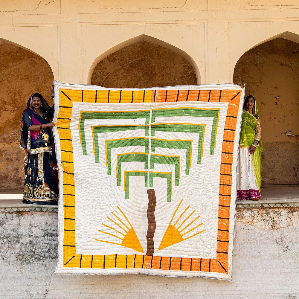 CQC LA Tiger Quilt with Two Shams, King 2