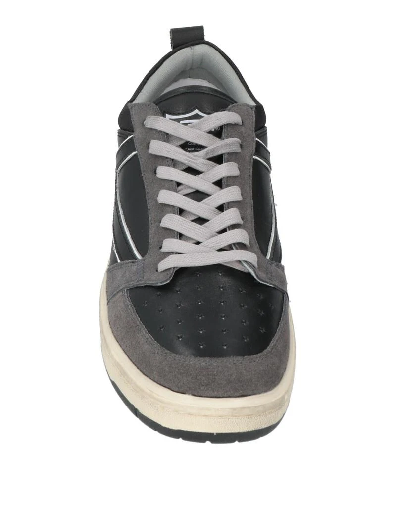 HTC Sneakers 4