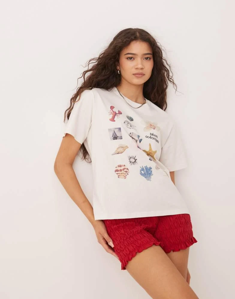 Abercrombie & Fitch Abercrombie & Fitch relaxed t-shirt with sea details in white 1
