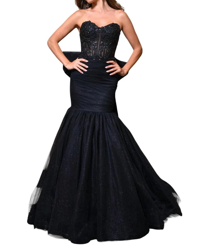 Shop Structured Bodice Mermaid Prom Dress In Black on Sale at BeyondStyle   Get 49% Off Structured Bodice Mermaid Prom Dress In Black with Limited-Time  Flash Deals, Exclusive Discounts, and Special Offers.