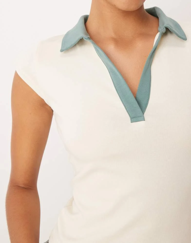 Cotton On Cotton On Alice deep v polo in creme fraiche/contrast 3