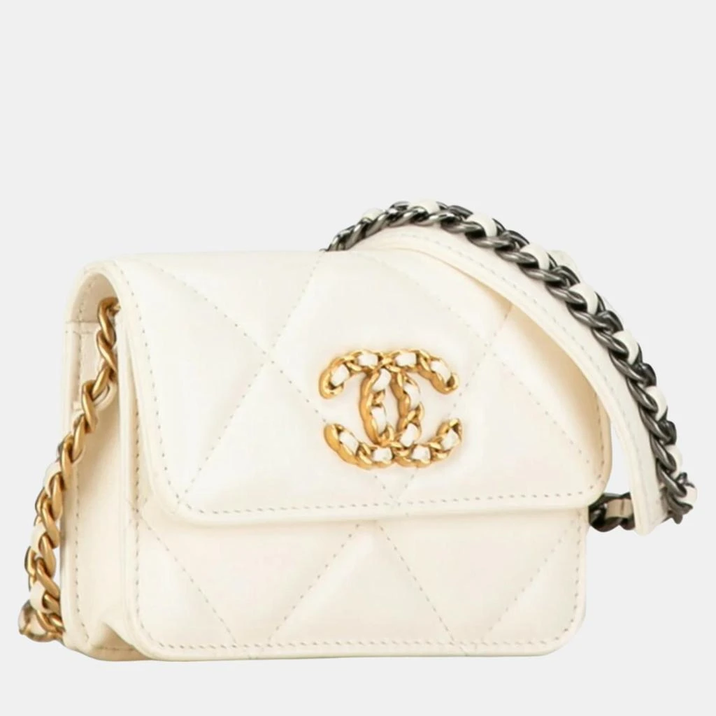 Chanel Chanel White Lambskin Leather 19 Wallet On Chain 2