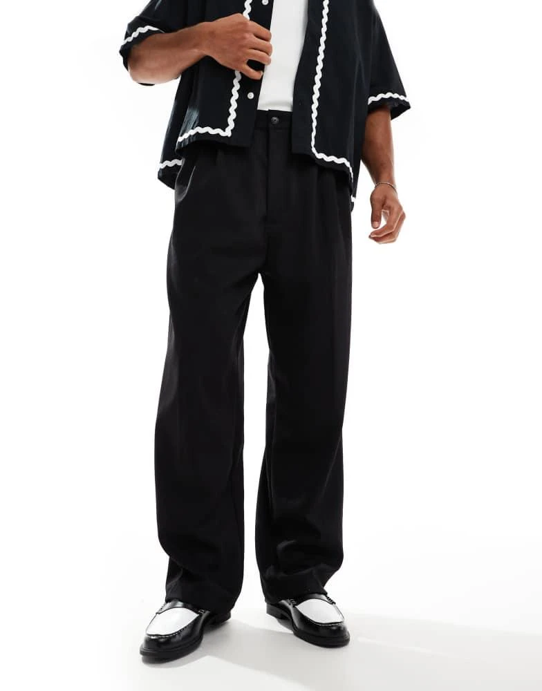 Bershka Bershka baggy tailored trouser in black 1