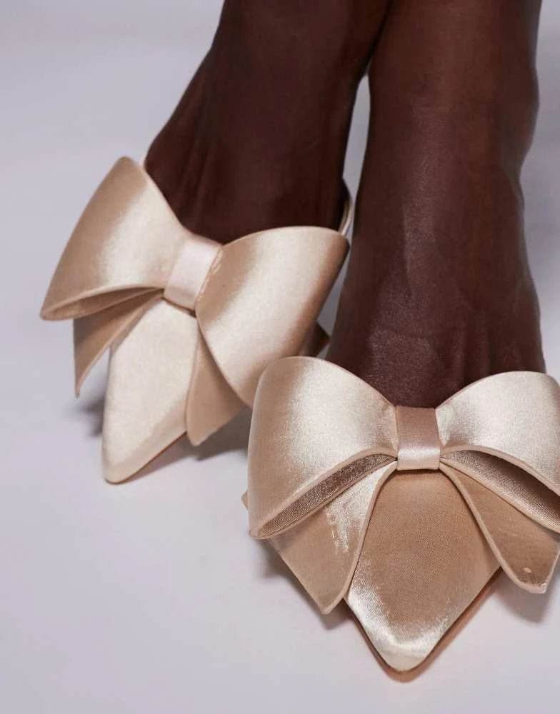 Public Desire Public Desire Loren pointed heels shoots with bow in beige 3