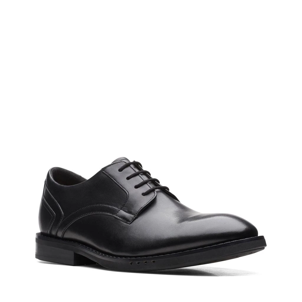Clarks Un Hugh Lace in Black Leather 2