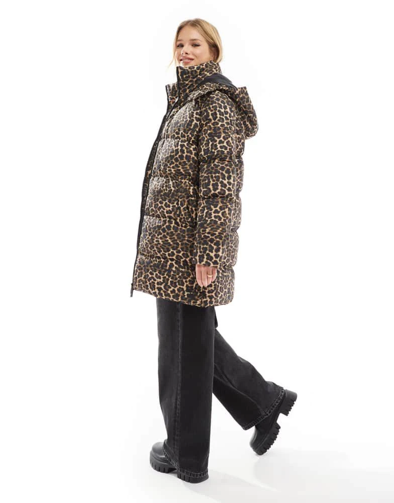 Threadbare Threadbare mid length puffer coat in leopard print 4