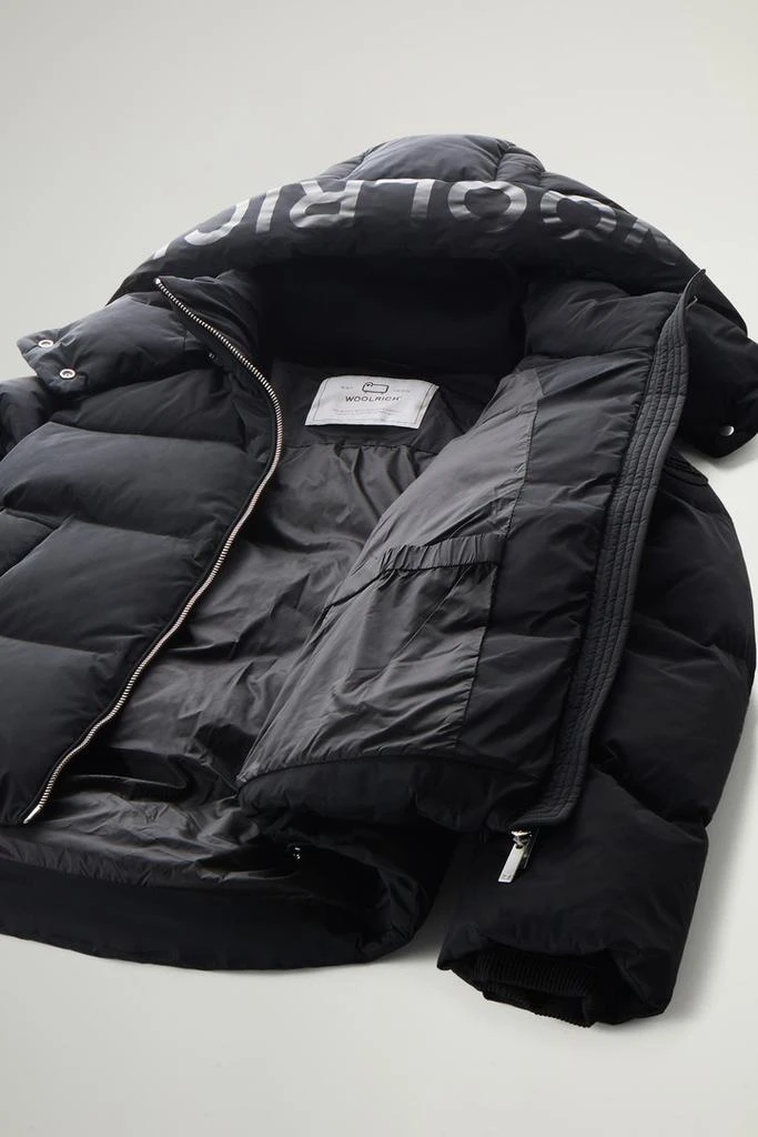 Woolrich Short Alsea Down Jacket in Stretch Nylon with Detachable Hood - Women - Black 10