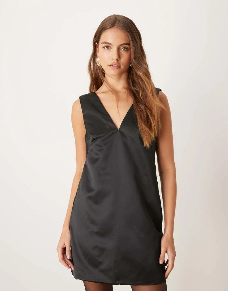 Abercrombie & Fitch Abercrombie & Fitch satin shift dress with low bow back in black 1