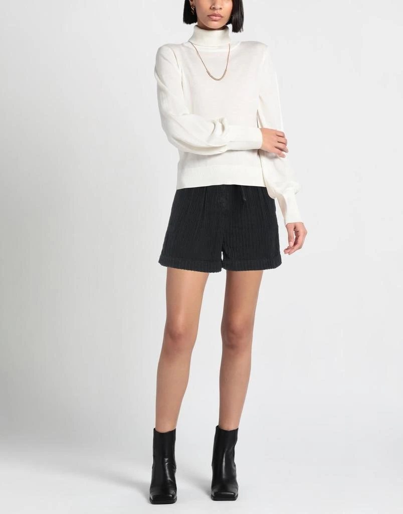 MASSIMO REBECCHI Shorts & Bermuda 2
