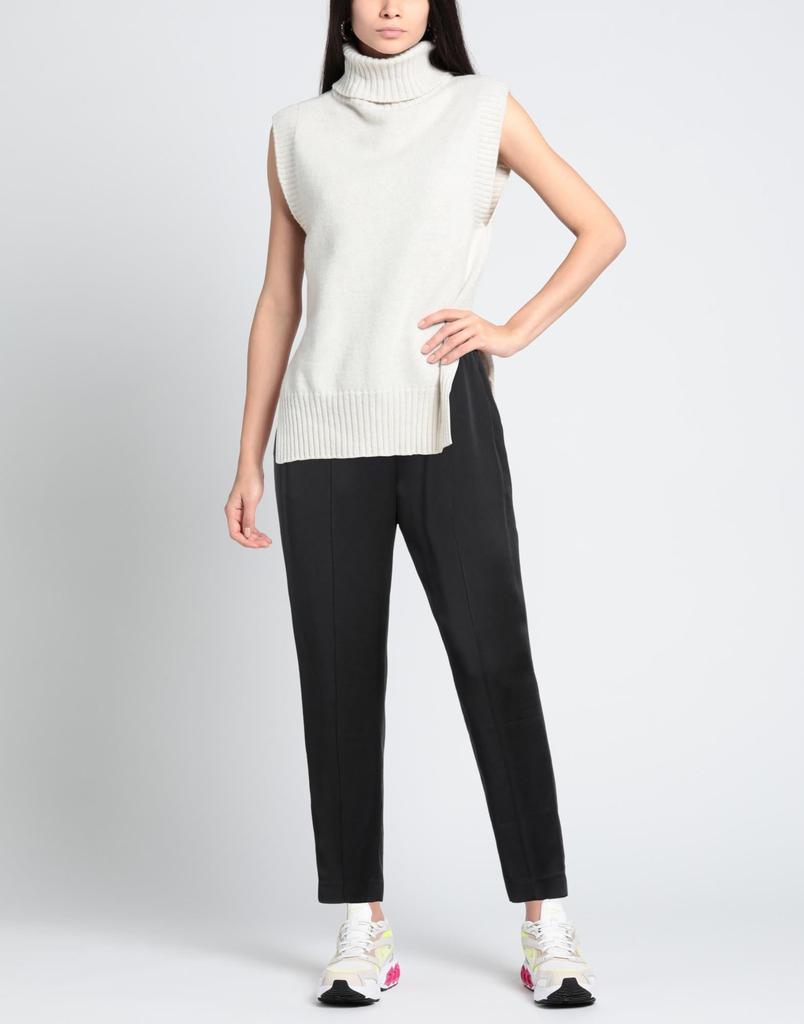 TRUE ROYAL Casual pants