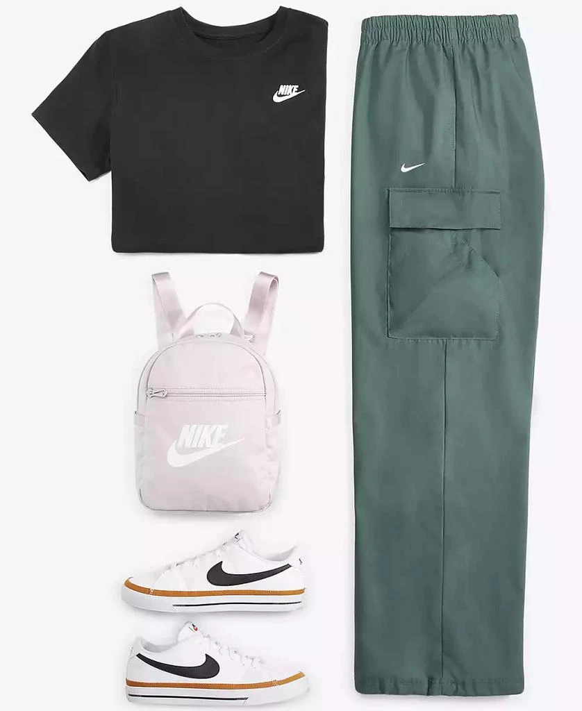 NIKE Women's   Sportswear Club Essentials   T-Shirt 4