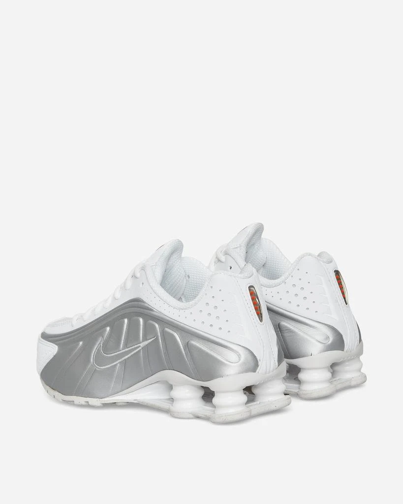 NIKE Women's Shox R4 Sneakers White / Metallic Silver 5