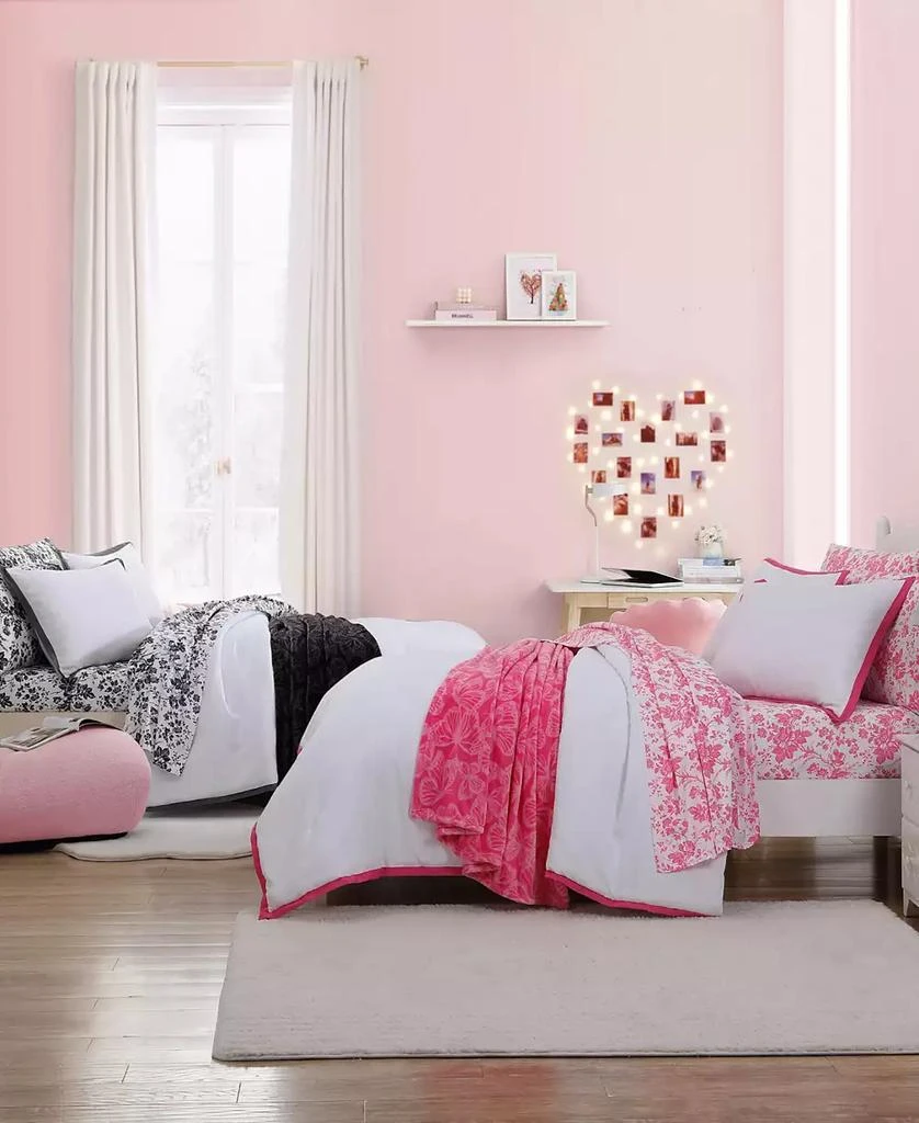 Betsey Johnson Signature Hotel 3 Piece Comforter Set 8