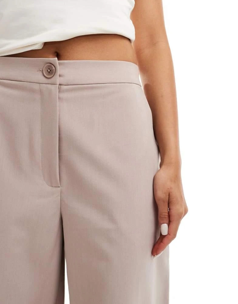 ASOS ASOS DESIGN tailored relaxed straight leg trousers in mink 2