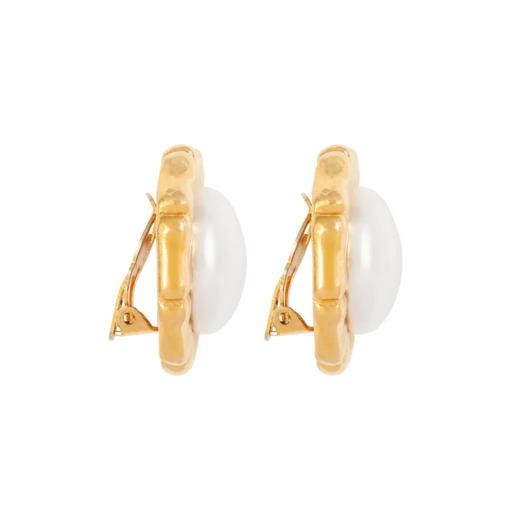 Susan Caplan Vintage 1990s vintage chanel faux pearl clip-on earrings 2