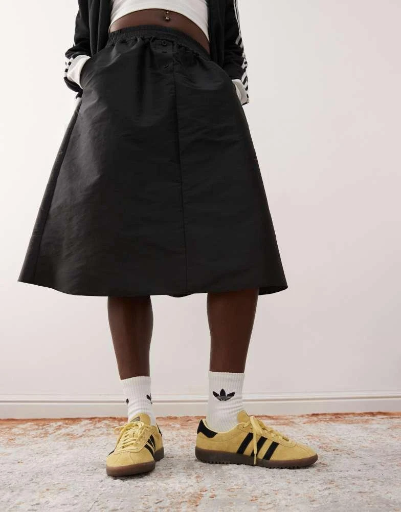 Adidas adidas Originals Bermuda trainers in yellow and black 3