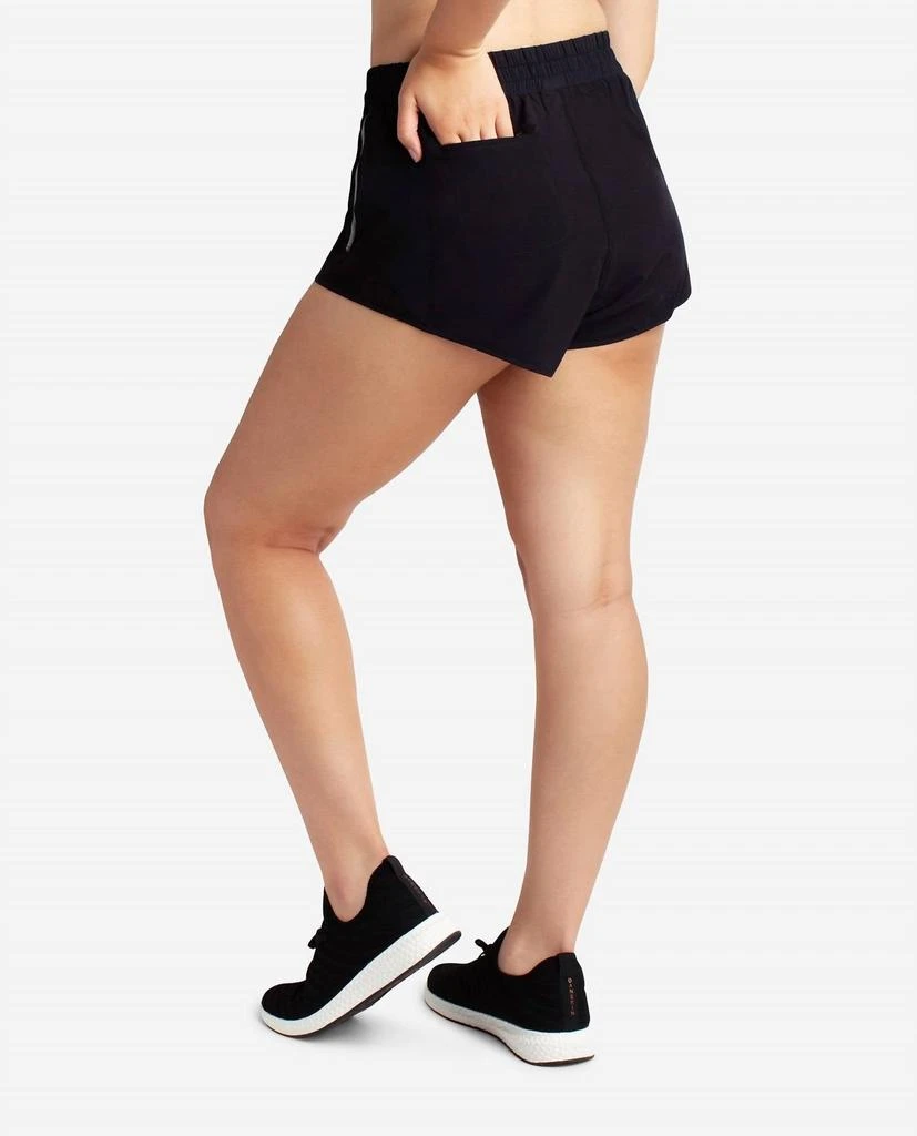 Danskin Athletic Runner Short In Black 2