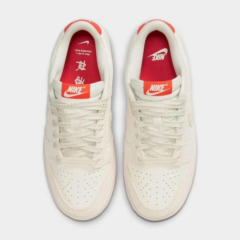 NIKE Women's Nike Dunk Low SE Casual Shoes 5